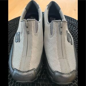NEW SKETCHERS Zipper Sz8.5 Sneakers